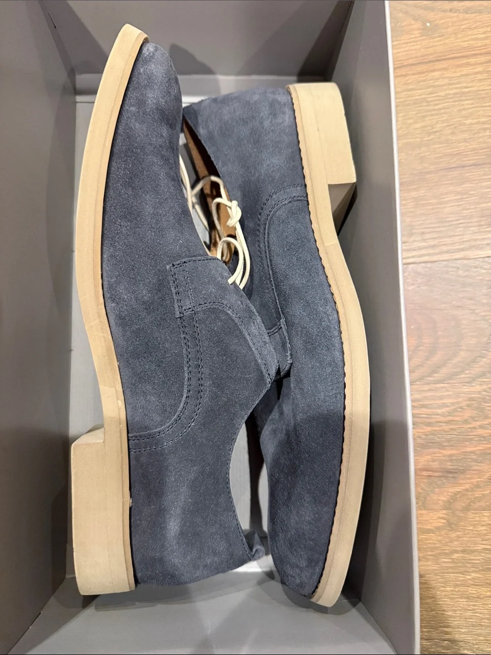 Johnston & Murphy Men's Suede Chukka Boots - Gray with Tan Sole